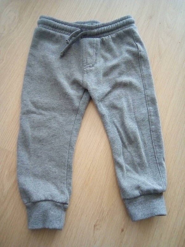 Broek F&F grijs, maat 92