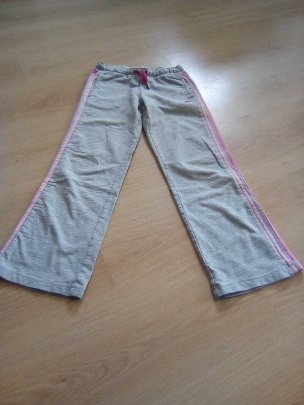 Joggingbroek Adidas, maat 140