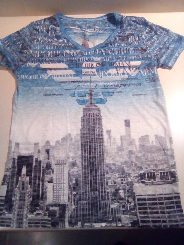 Armani T-shirt, maat 176