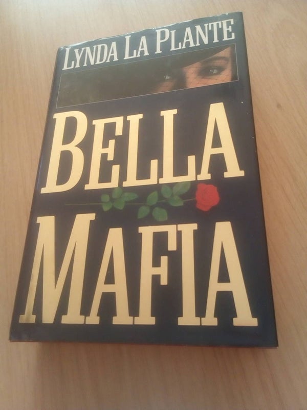 Lynda La Plnte Bella Mafia