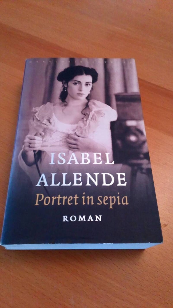 Isabel Allende - Portret in sepia