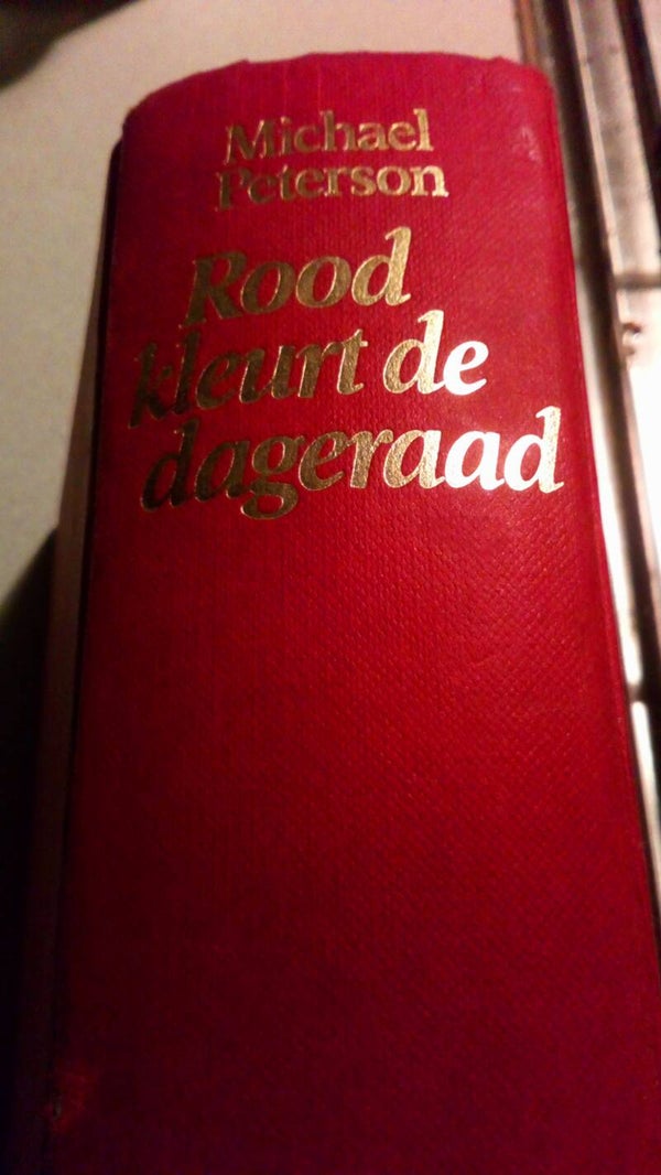 Michael Peterson - Rood kleurt de dageraad
