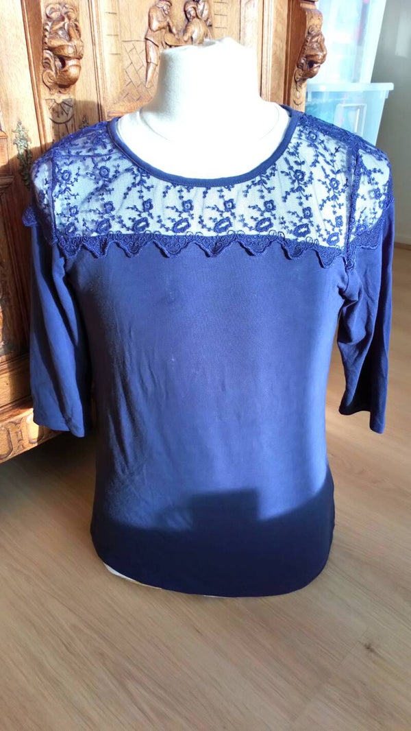 Top Yessica C&A met kant blauw maat M