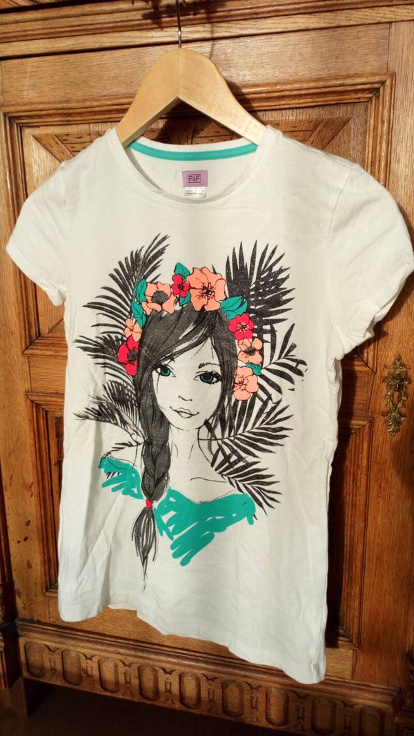 Shirt F&F vrouw met bloemen maat 158