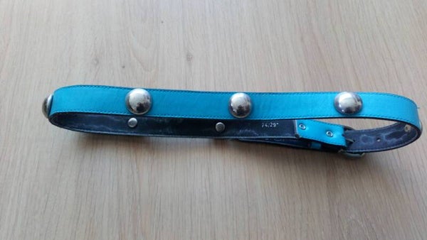 Riem 74cm Laurèl - blauw met zilverkleurige knopen (VINTAGE)