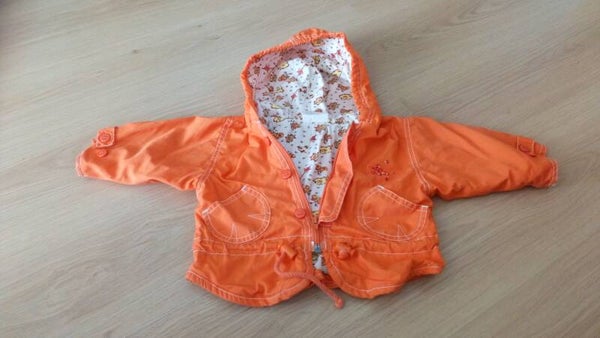 Voorjaars jasje oranje maat 74