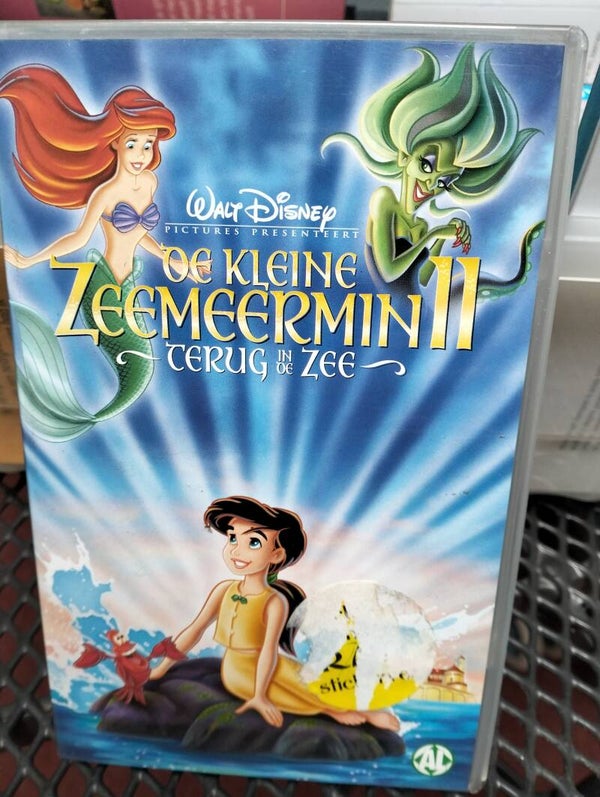 VHS videoband De kleine zeemeermin 2 terug in de zee