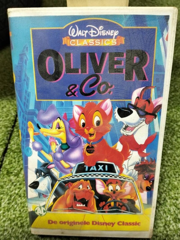 VHS videoband Oliver & Co