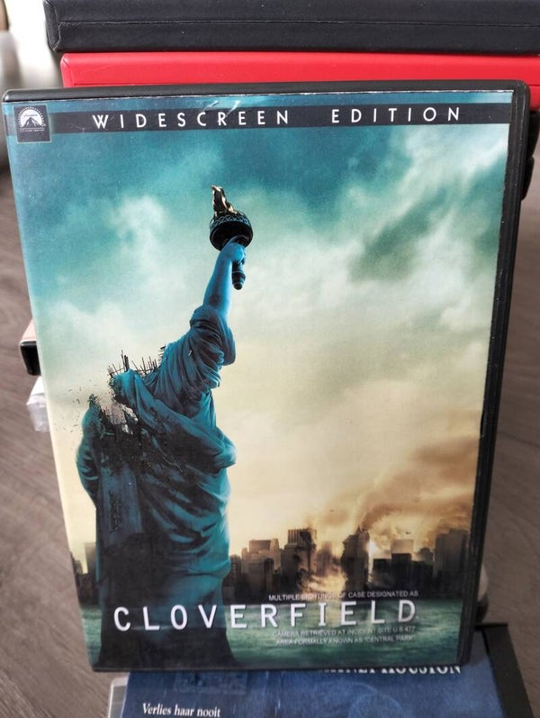 DVD B- Cloverfield widescreen edition