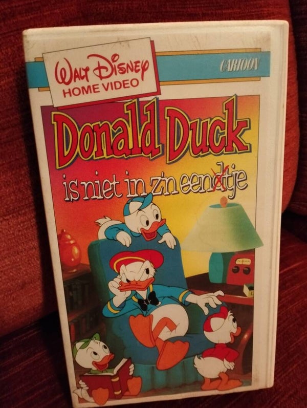 VHS videoband Donald Duck is niet in z'n eendtje