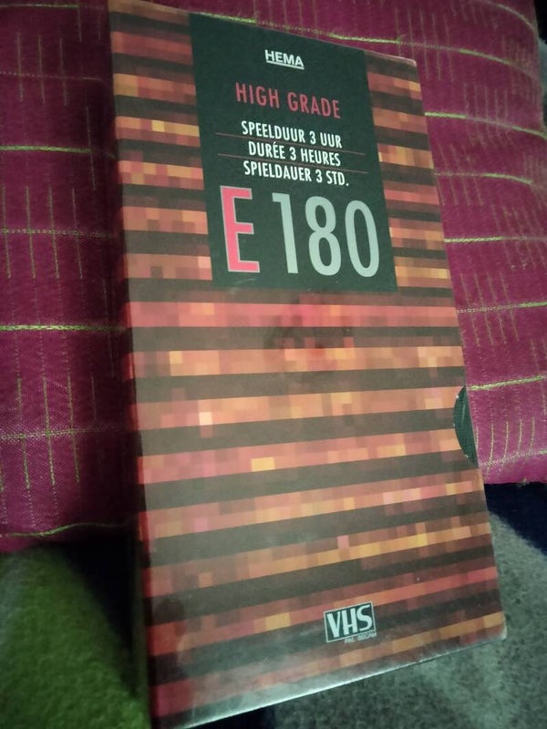 VHS videoband Hema High Grade E180 ( leeg en nieuw )