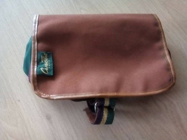 Caractere paris make up bag