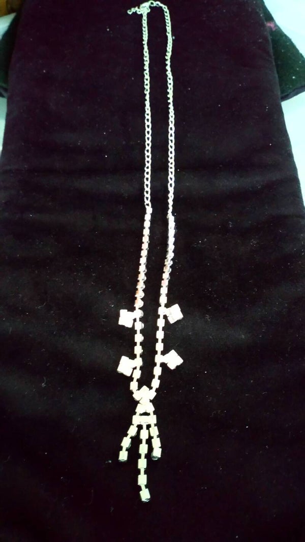Ketting zilverkleurig met imitatiediamantjes