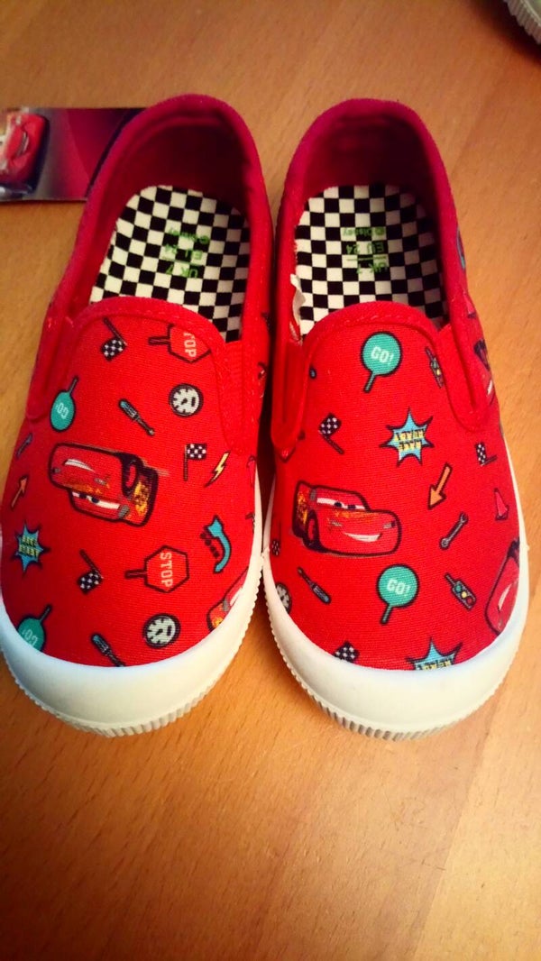 Schoenen Cars, maat 24 en 26 (NIEUW)