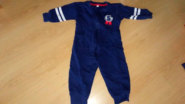 Pakje donker blauw maat 86 / 92