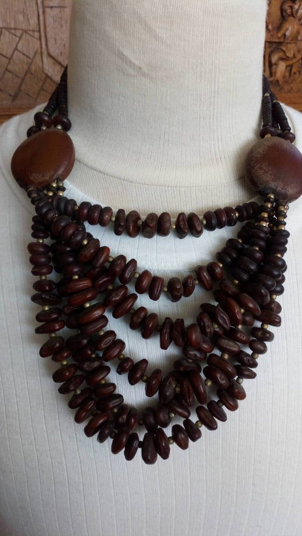Ketting met donkerbruine stenen