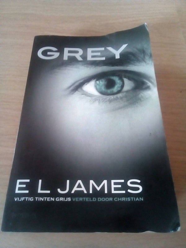 El James - Grey