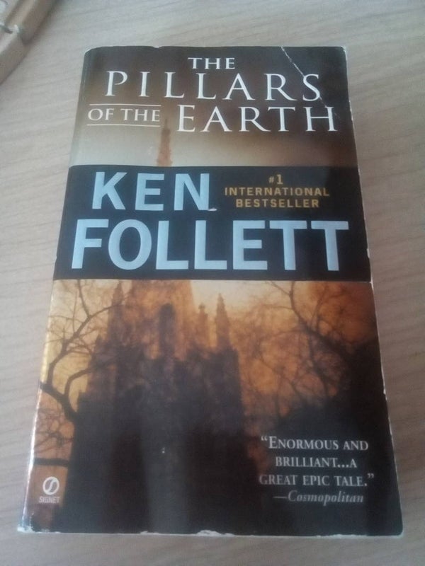 The Pillars of the Earth Ken Follett ENGLISH