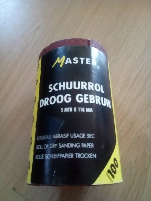 Verwenden Sie Master Sanding Roll trocken