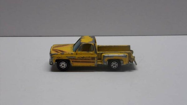 Yatming chevy stepside pick up truck