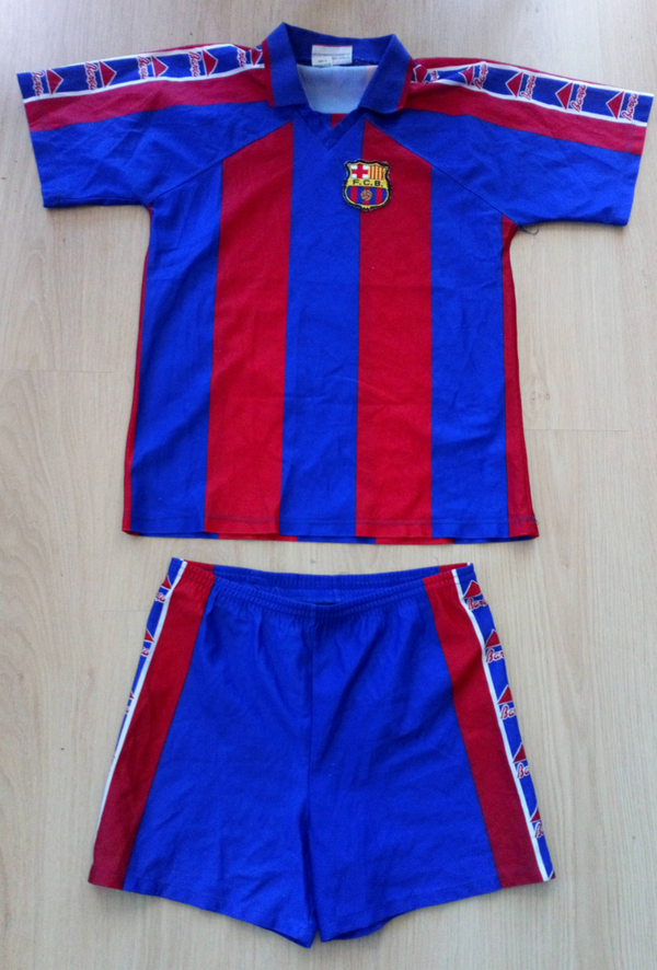Barca tenue maat 176