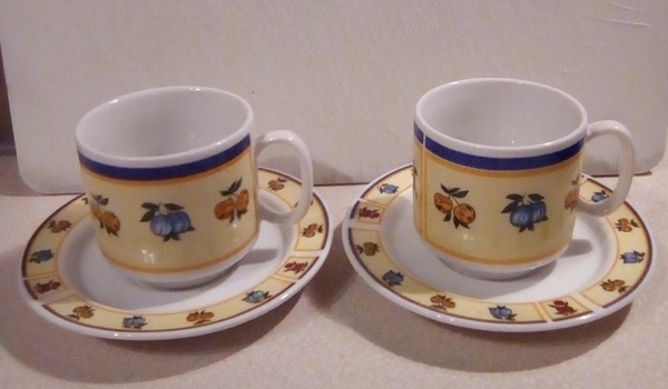 Kop en schotel met afbeelding (2 stuks)