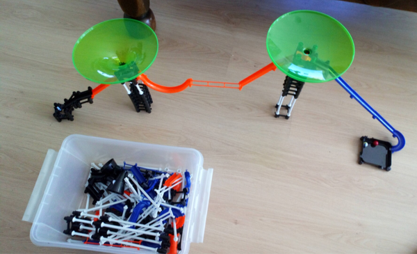 Doe-het-zelf knikkerbaan