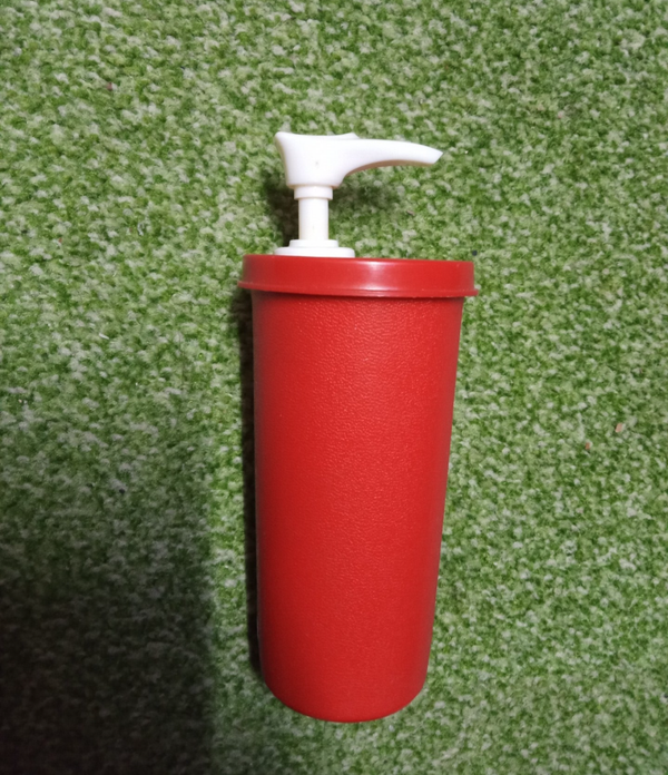 Tupperware pompje