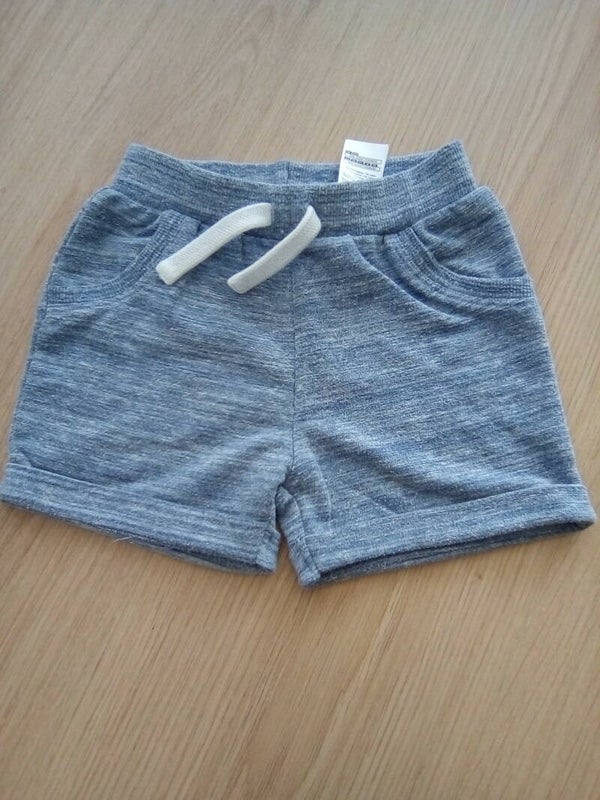 Shorts F&F, maat 74