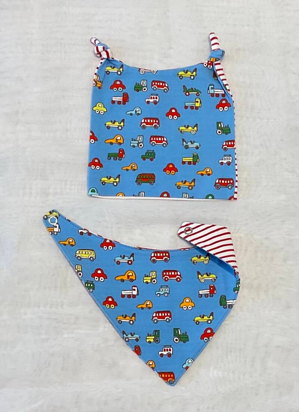 Haube und Lätzchen 2-6 Monate