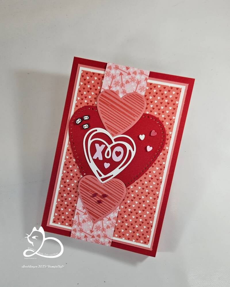 andere foto van het kadomapje met de harten uit de collectie made with love dat ik maakte voor  de workshop van februari