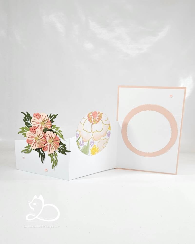 lief funfoldkaartje dat Diana's Cards Stamps and More maakte met de mooie set Simply Beautiful van Stampin'Up!® voor de facebookhop knallend het nieuwe jaar in.