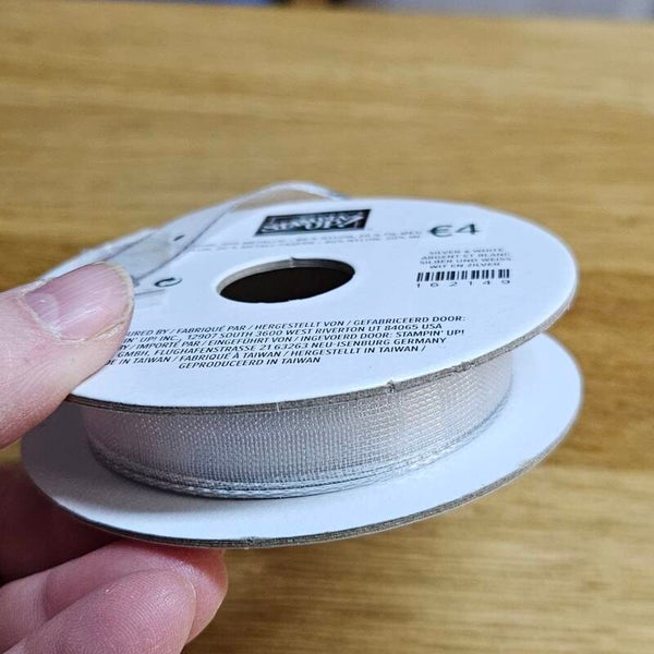 Lint Silver White