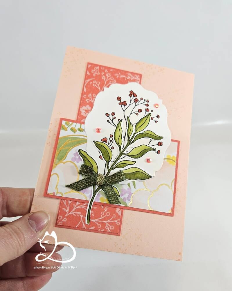 Mooie kaart in pasteltinten gemaakt met de mooie , fleurige collectie Lovely& Beautiful van Stampin'Up!®  door Diana's Cards Stamps and More