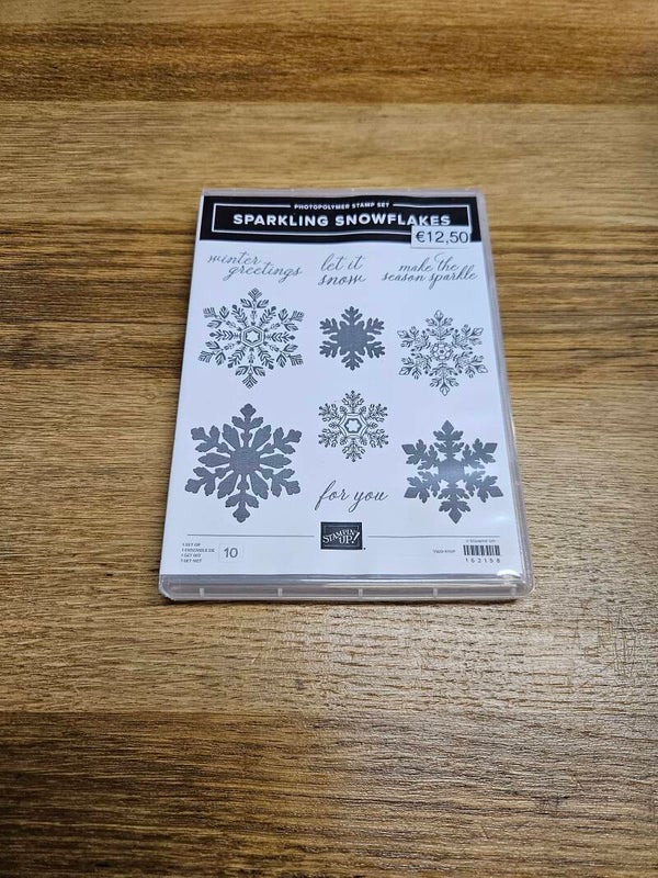 ST Sparkling Snowflakes