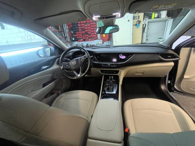 1000009744-standard.jpg