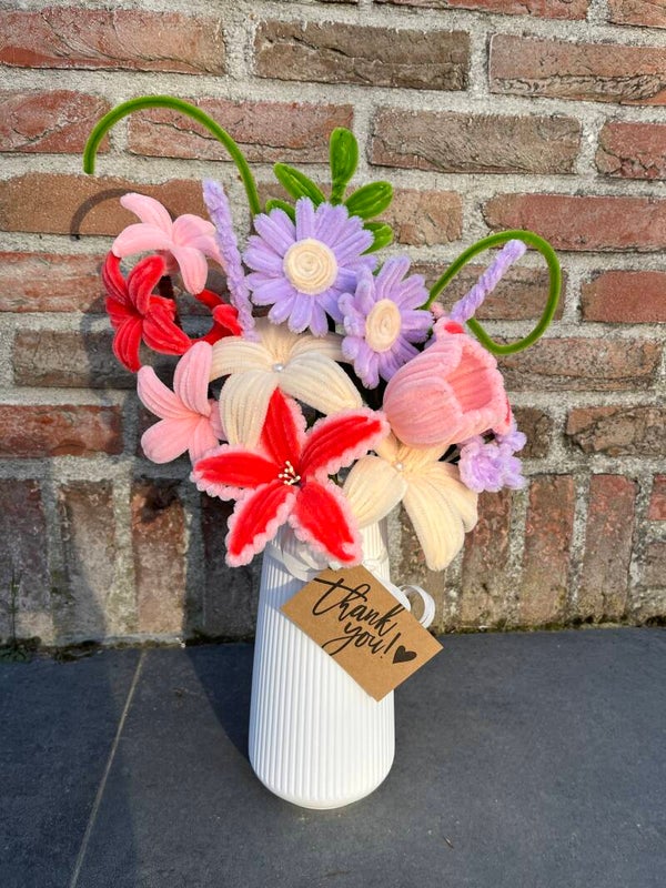 Vaasje met bloemen