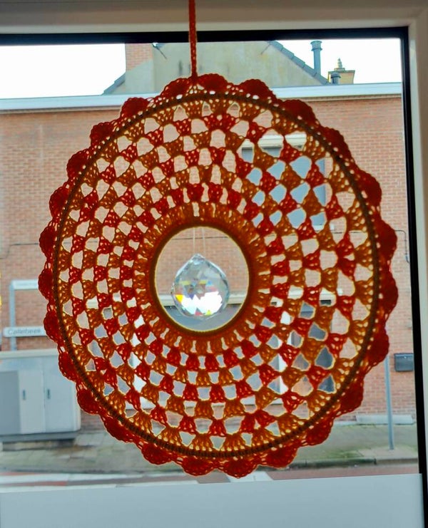 patroon granny suncatcher