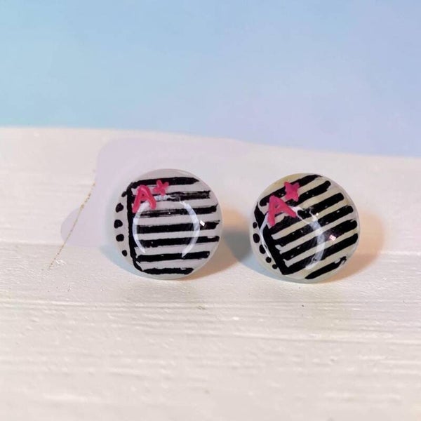 A+ Lined Paper Studs
