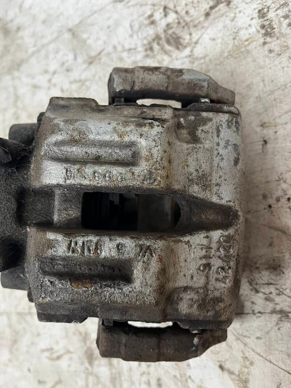 Remklauw Links-achter E90 / 42/20