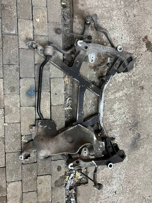 Subframe Voor E39 / 1092868