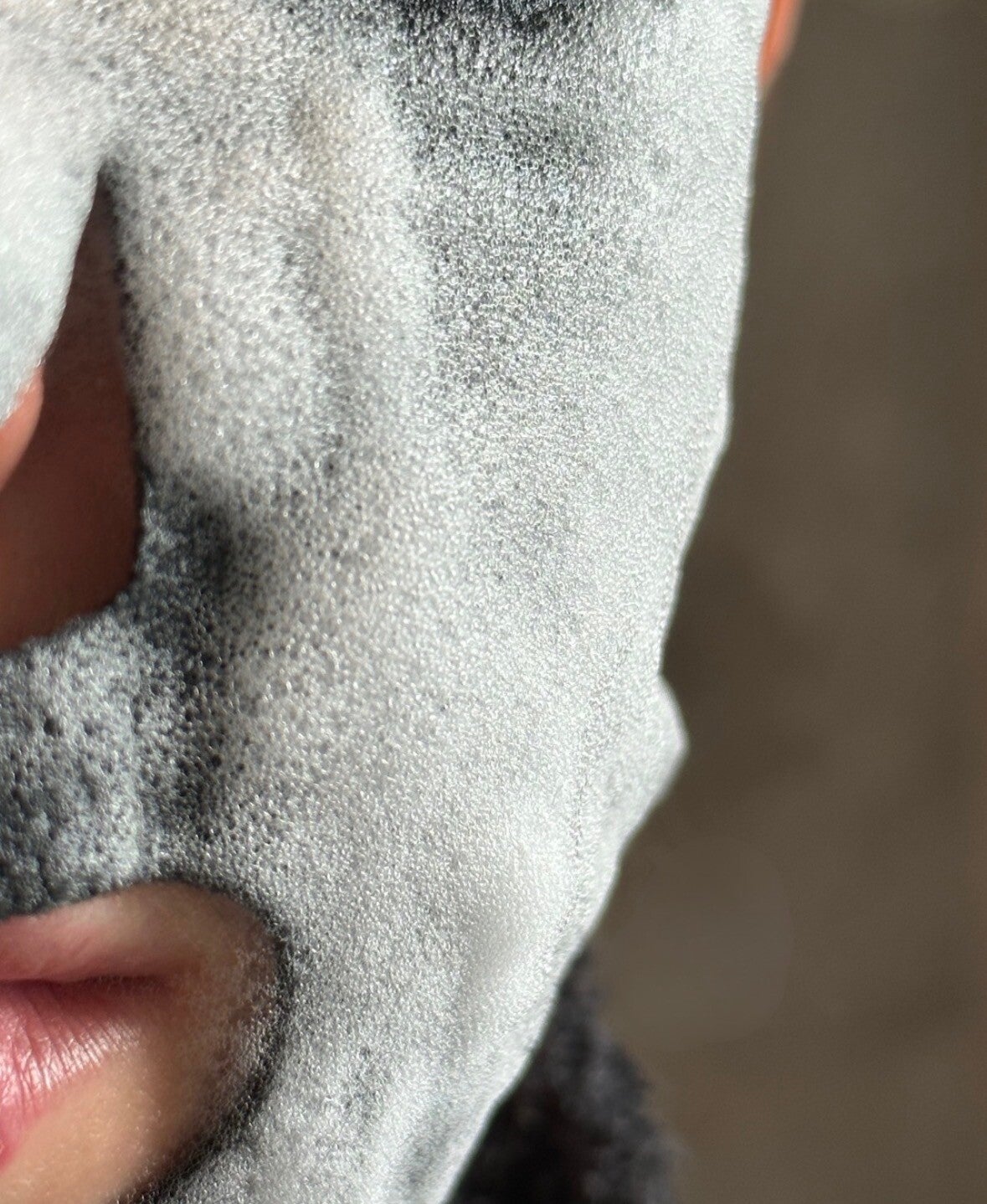 Detoxifying sheetmasker met activated charcoal & ginseng