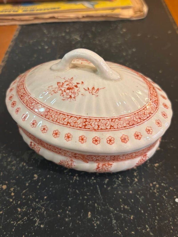Boîte à savon en terre de fer complète