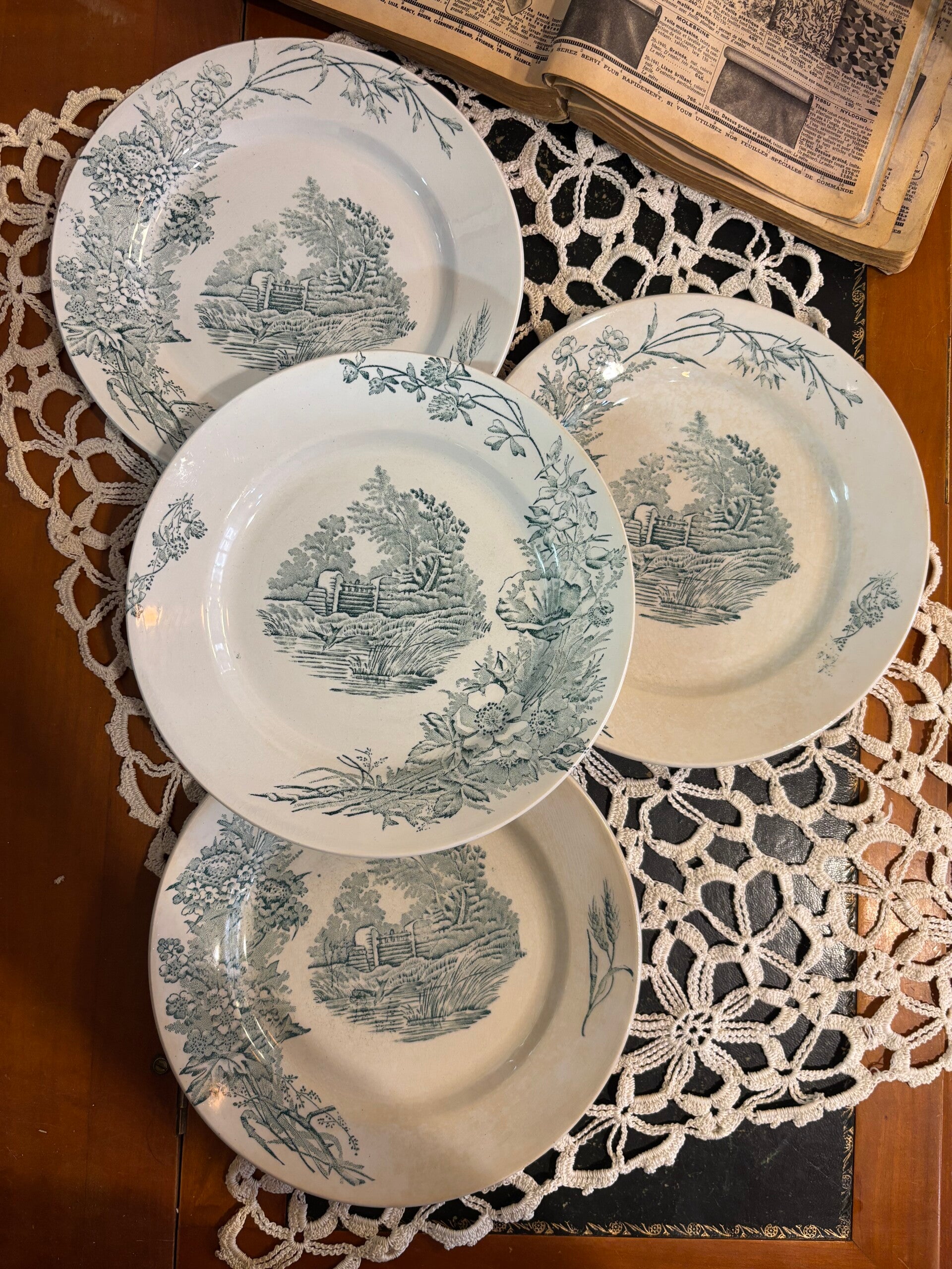 4 assiettes plates terre de fer champêtre de Pexonne
