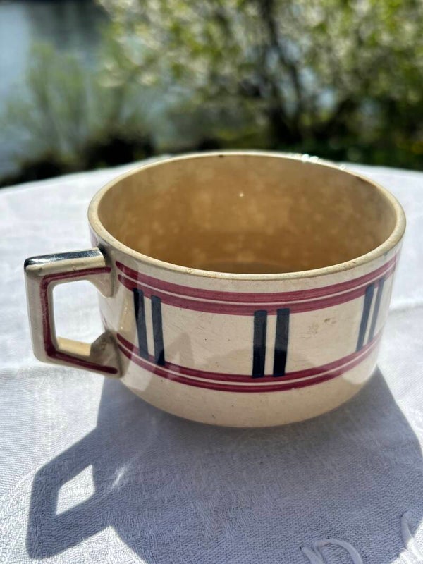 Grande tasse à chocolat terre de fer, modèle Basque