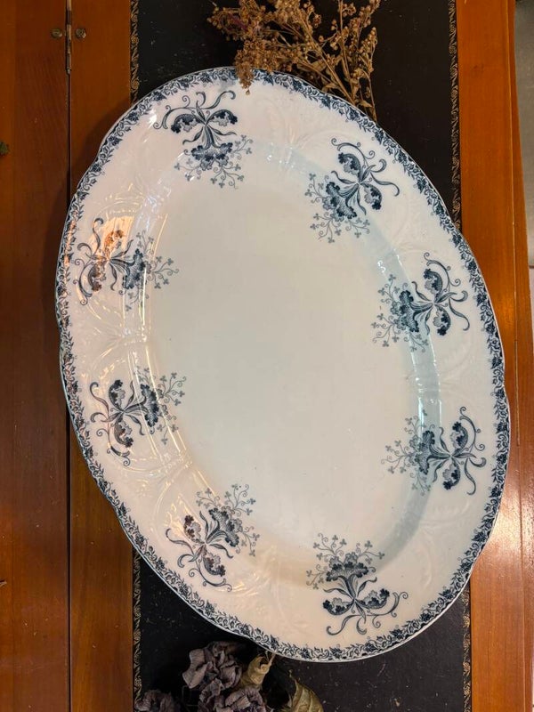 Très grand plat terre de fer Neva de saint Amand