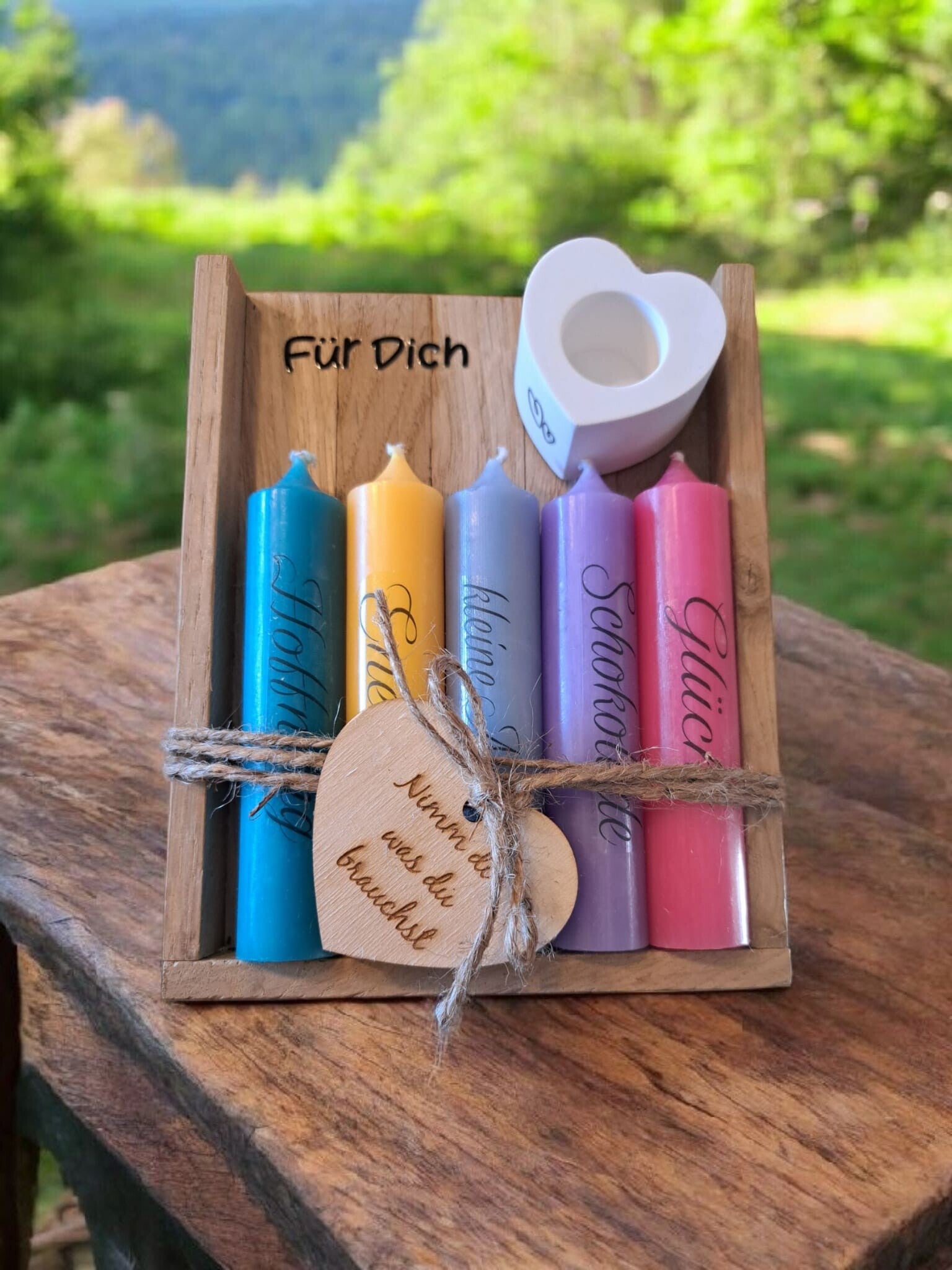 Holztablett mit Kerzenhalter "Nimm dir was du brauchst"