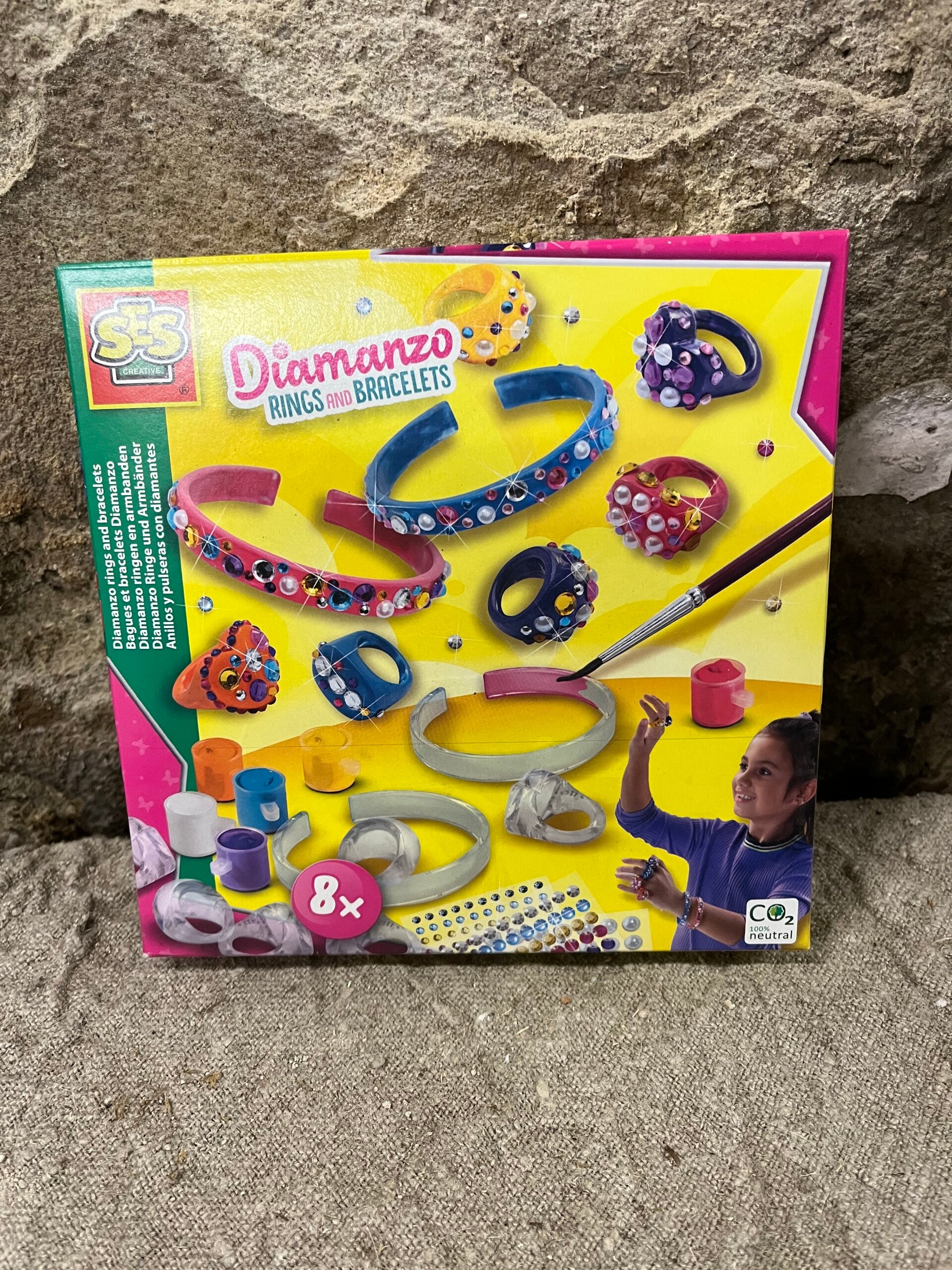 Ses diamanzo ringen en armbanden