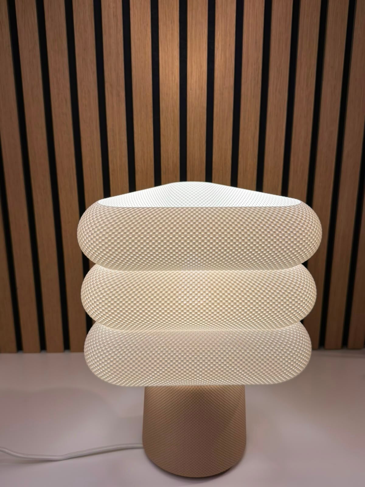 Triangel Lamp