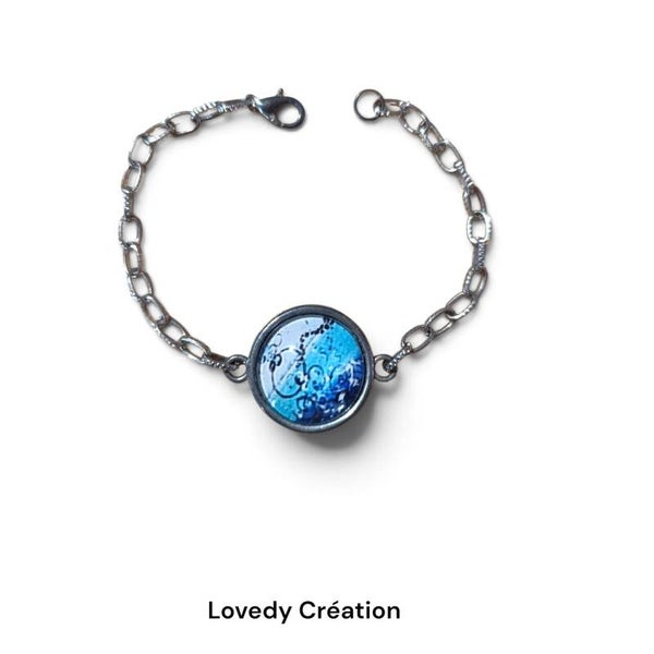 Bracelet Océan – Chaîne Argentée et Médaillon Bleu Profond (20 mm)